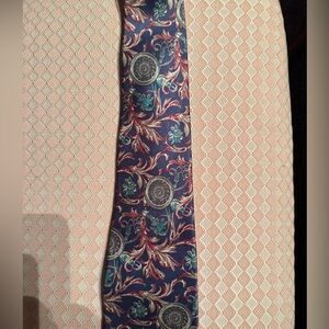 Viaggio 100% Silk Mens Necktie